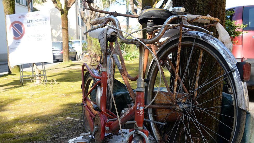 Parte la rimozione delle bici dimenticate 