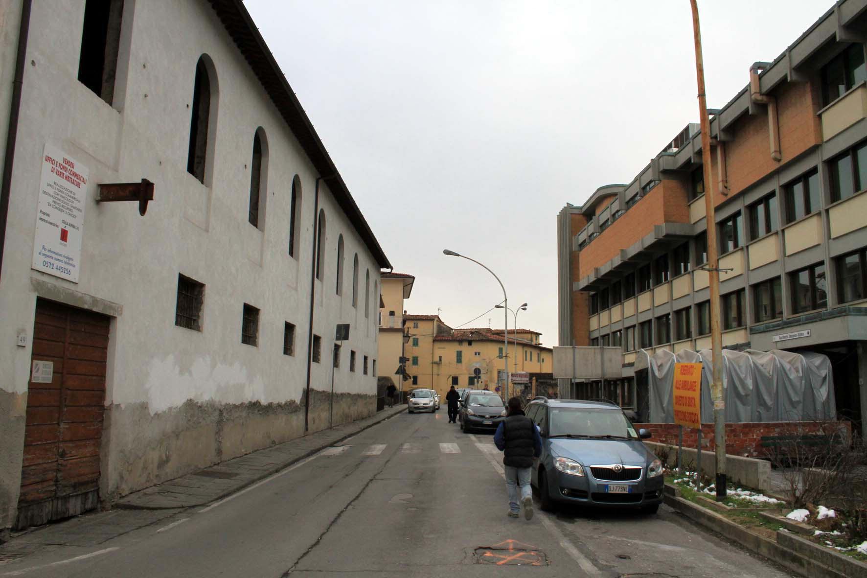 Via Battisti: l'accordo prevederebbe anche una revisione della mobilità nella strada dell'ospedale