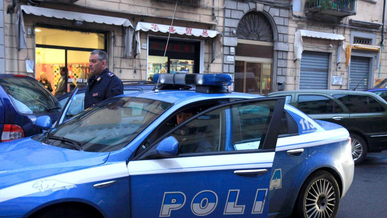 La polizia in via Garibaldi