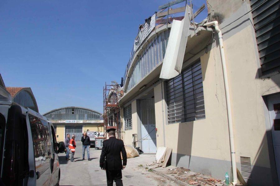 Infortunio sul lavoro mortale in via Udine (foto Batavia)