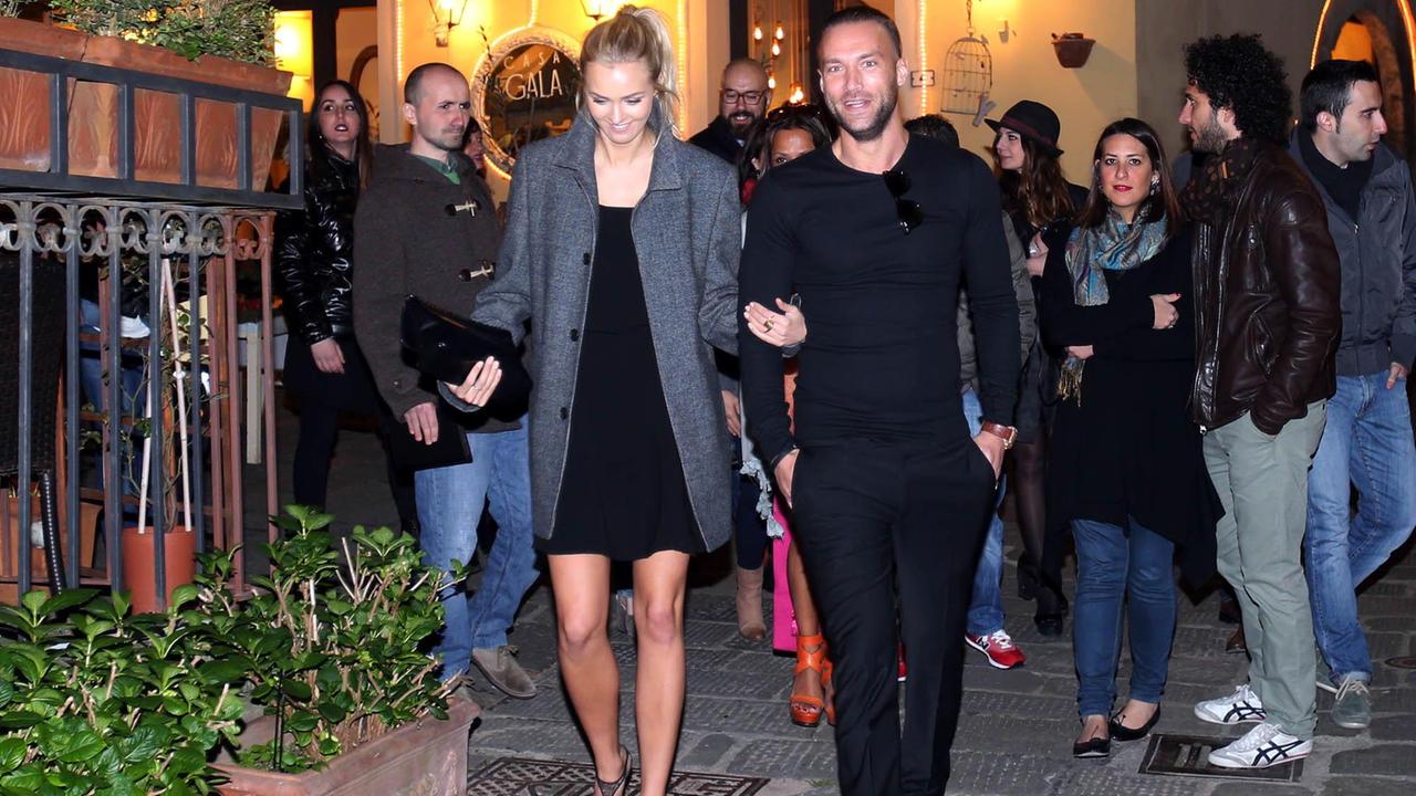 Calum Best con la findanzata Ianthe all'uscita dal ristorante "La Rughetta" di Montecatini Alto (Foto Nucci)