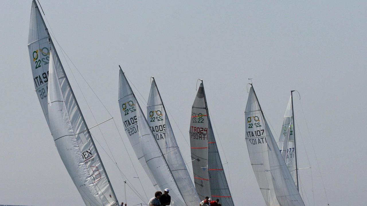 Una regata velica al Cala de' Medici