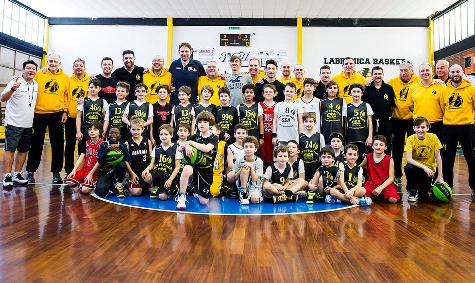 Spettacolo nel trofeo Telethon Volano alto gli Aquilotti 2005