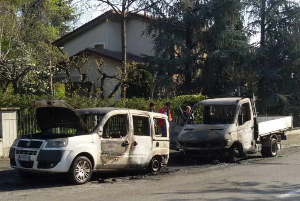 Furgone di una ditta sassolese incendiato a Castellarano 