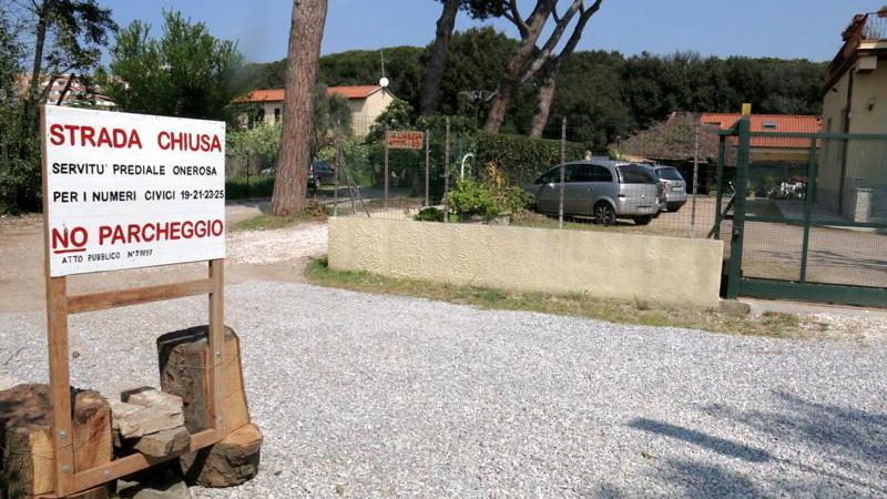 Via Chiusa, dove è avvenuto il furto (Marzi Pentafoto)
