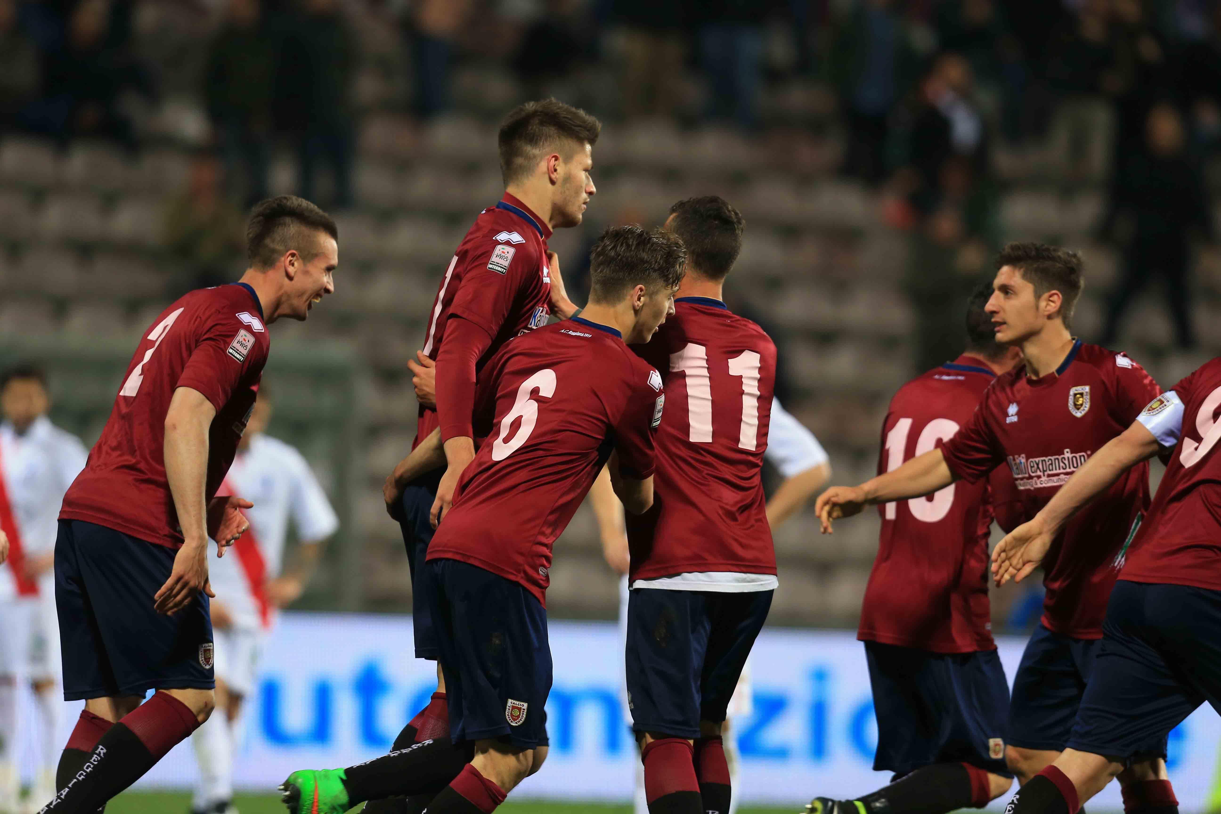 Reggiana-Carrarese, vincere per centrare i playoff