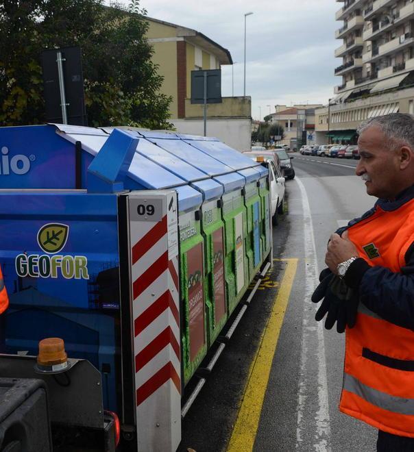 Rifiuti, petizione per superare Igenio 