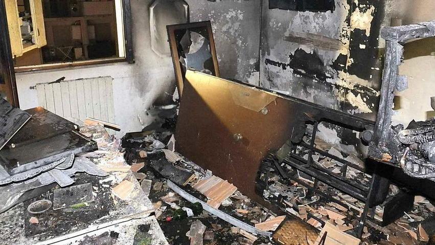 Fuoco nel palazzo, famiglie evacuate