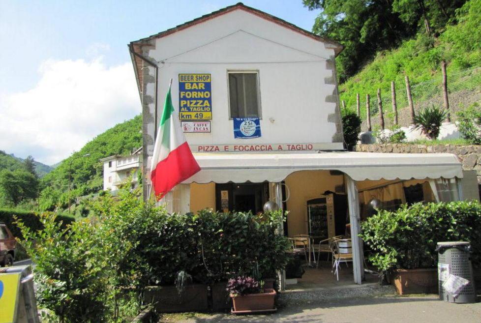 Cede l’attività il fornaio della Colombina
