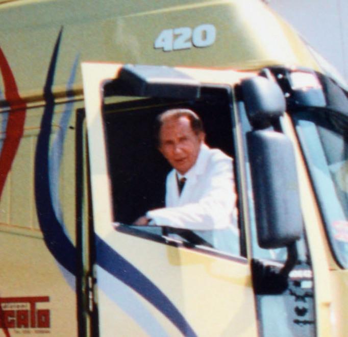 La reclàme di Mio, Mike Bongiorno sui camion Moscato 