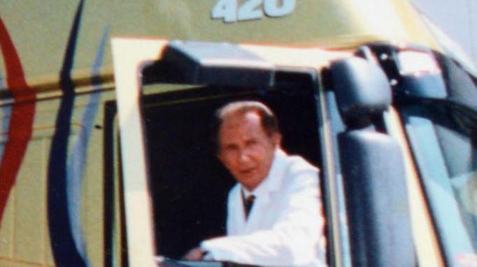 La reclàme di Mio, Mike Bongiorno sui camion Moscato