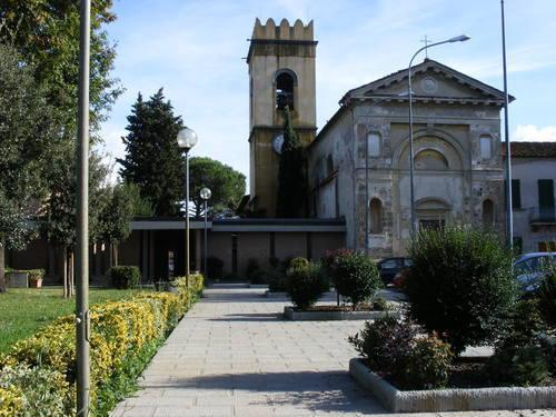 La chiesa di San Niccolò, ad Agliana (foto Lorenzo Gori)
