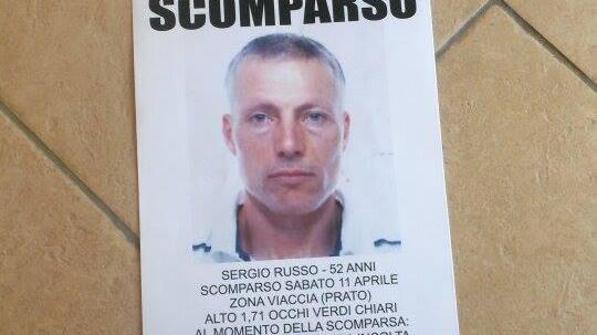 Il volantino con la foto di Sergio Russo