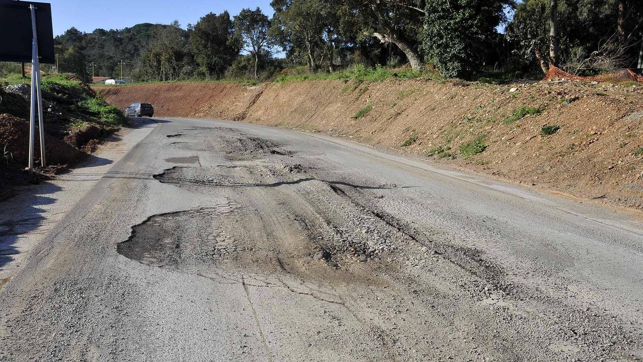 Asfalto disintegrato alla bretella del Piano