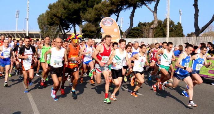 Una festa per 300 nelle vie di Livorno 