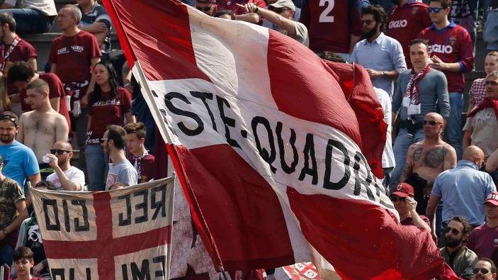 IN QUATTROMILA: PUBBLICO DA B