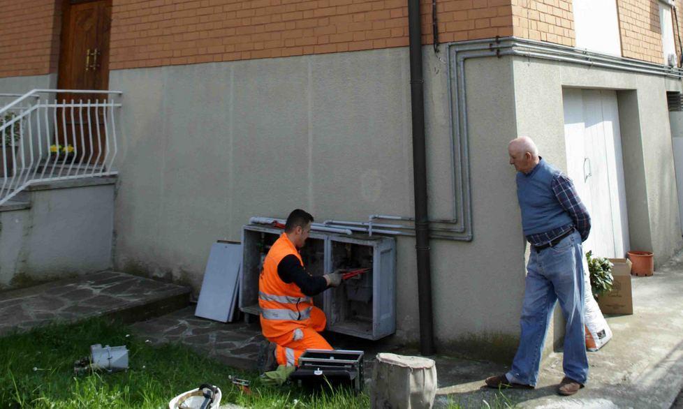 Paura per fuga di gas in un alloggio