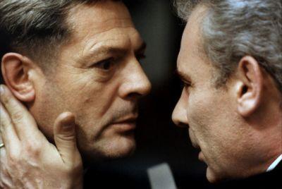 Marcello Mastroianni e Gianmaria Volonté in una scena del film