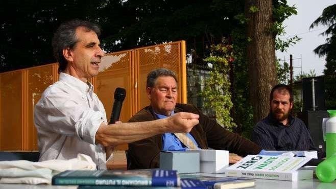 A sinistra Rossano Ercolini