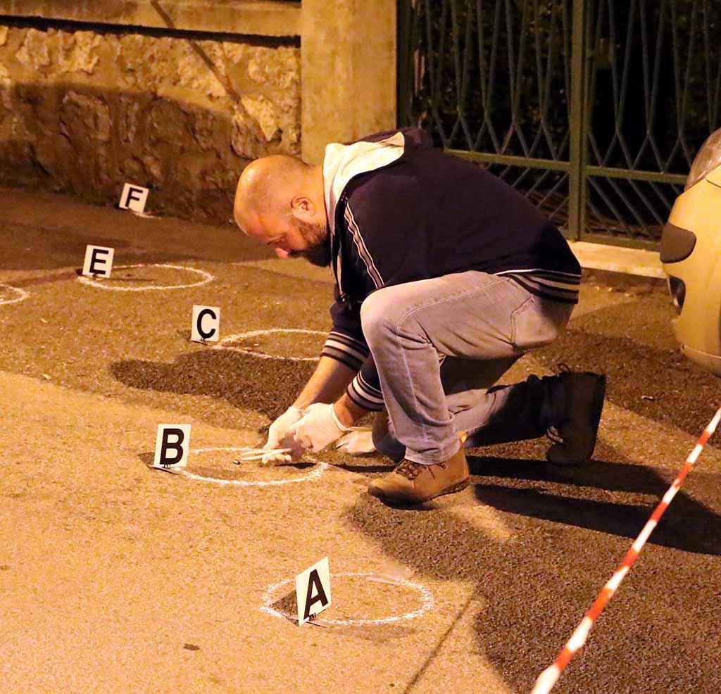Poggi, dai filmati si cerca la via di fuga del commando
