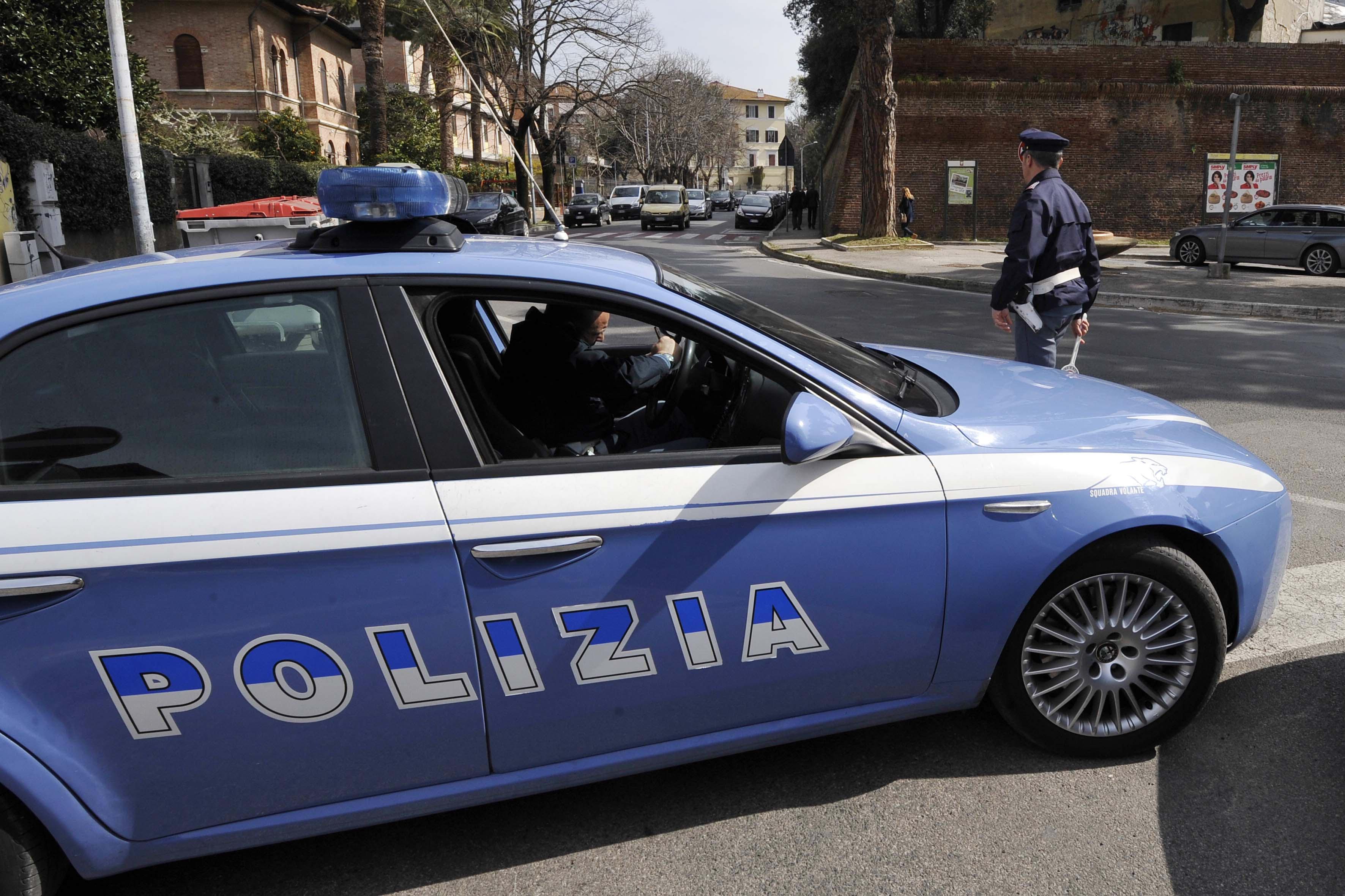 Una pattuglia della polizia