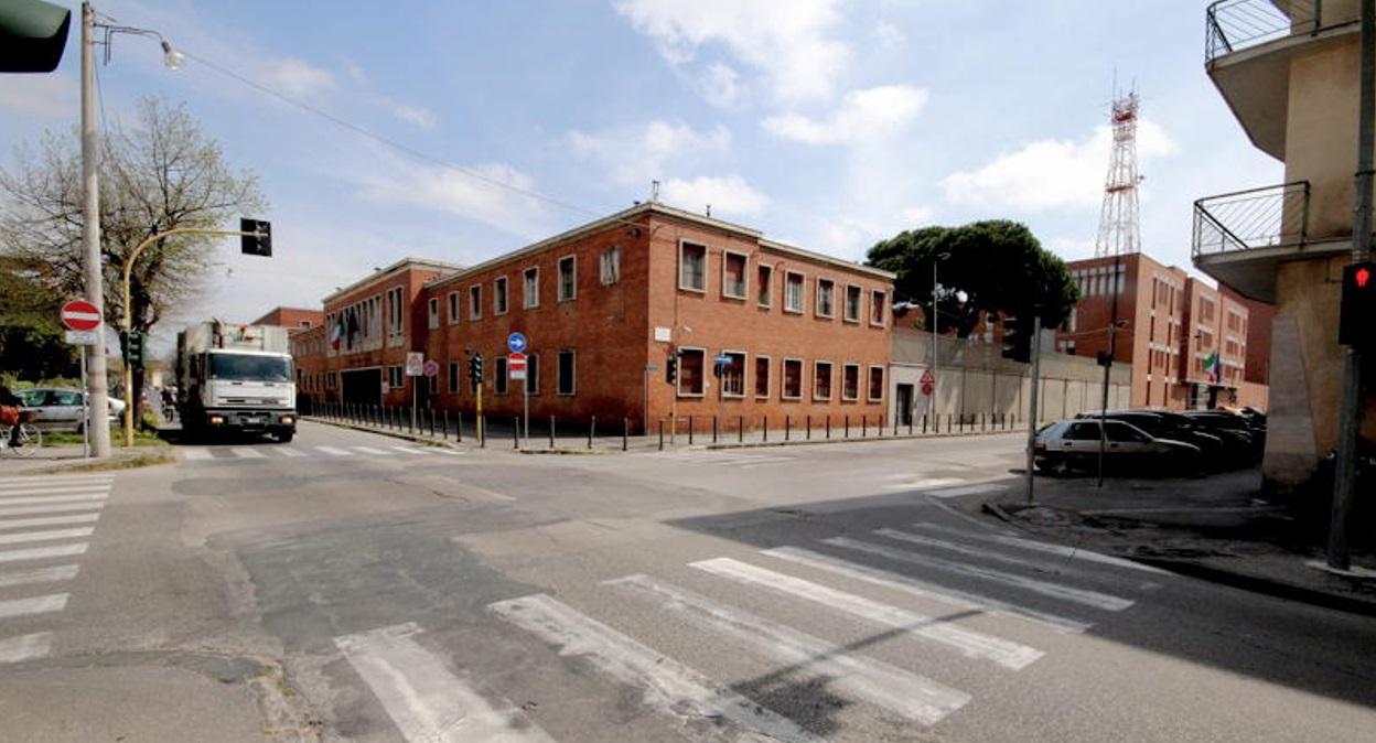 L'incrocio fra viale Mameli e via Redi (Marzi Pentafoto)