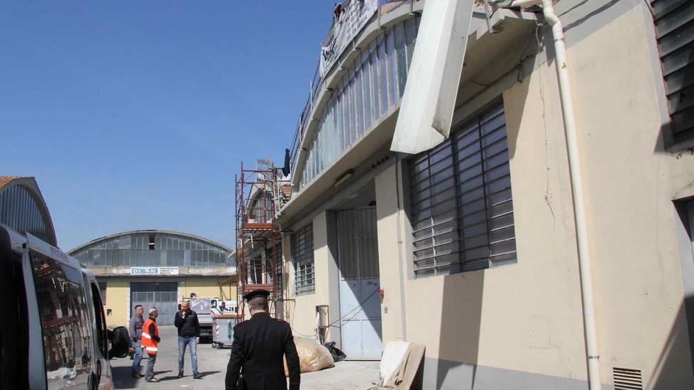 Operaio precipitato dal tetto: tre indagati