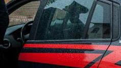 Paura ai Poggi, caccia al commando che ha sparato cinque volte