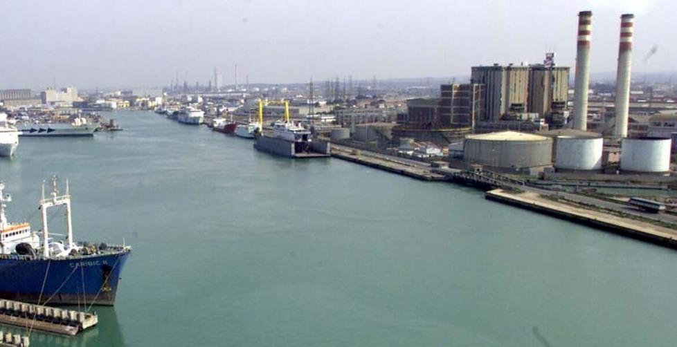 Enel chiude, la centrale diventa terminal 