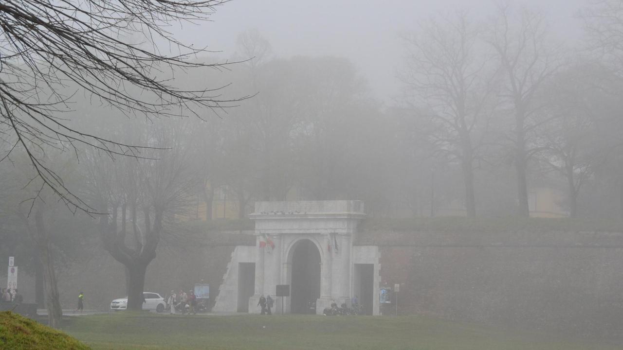Porta Elisa nella nebbia