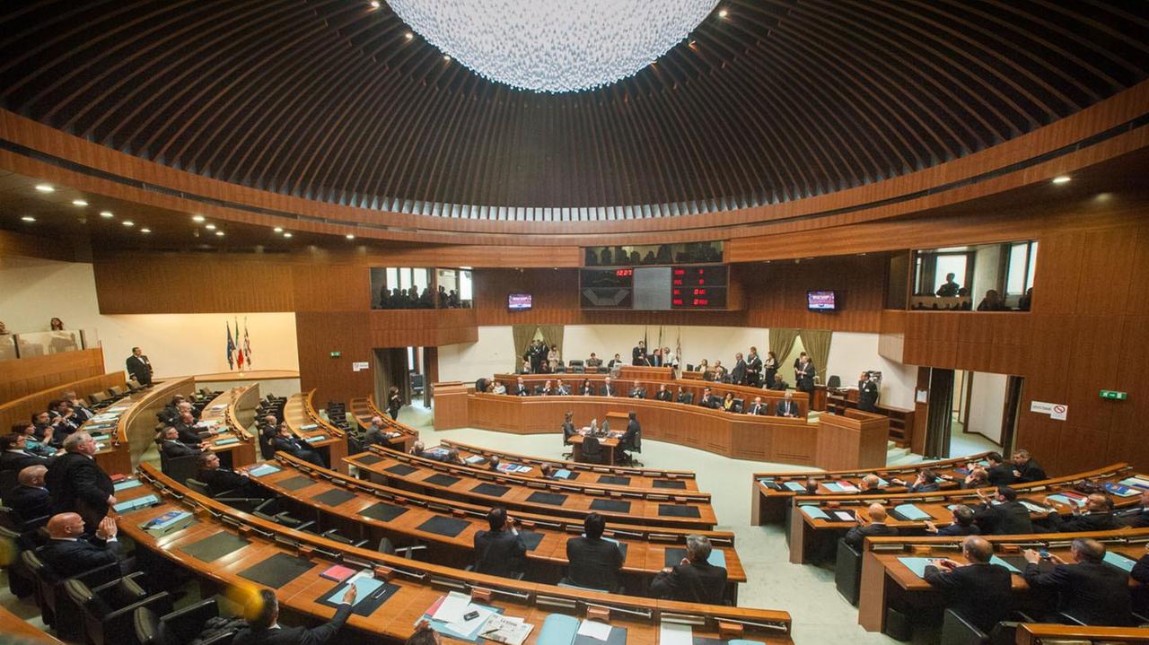 Una seduta del consiglio regionale della Sardegna