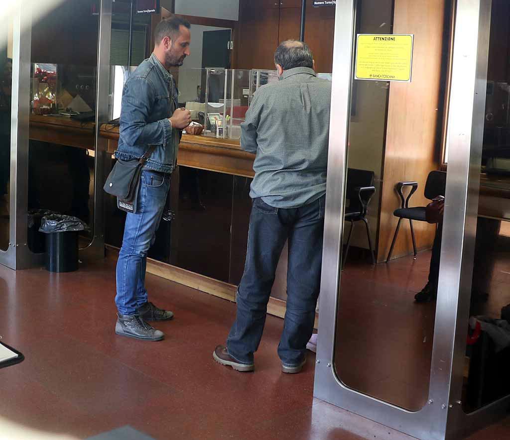 Rapina in banca in piazza Aranci, malviventi in fuga