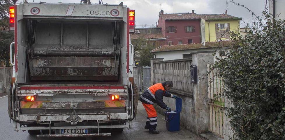 Trecento utenze fantasma scoperte con il porta a porta 