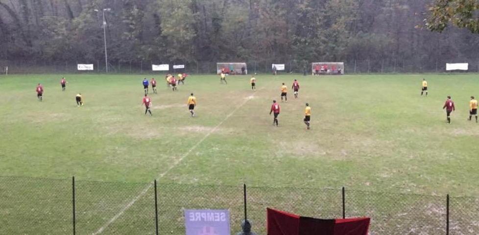 Un campo in erba sintetica al Parisotto di Valdottavo 