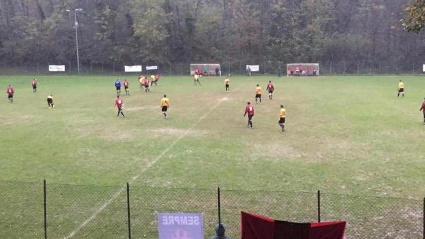Un campo in erba sintetica al Parisotto di Valdottavo