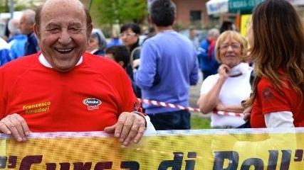 Tutti in strada per correre la famosa “gara dei polli”