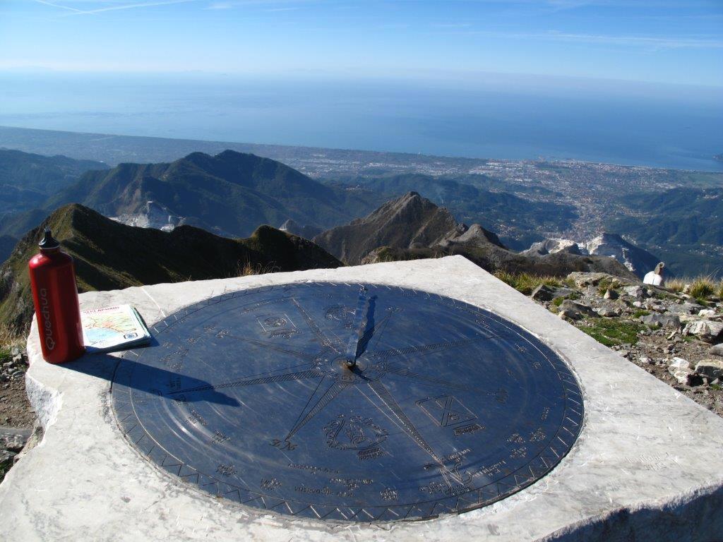 La vetta del monte Sagro a Carrara