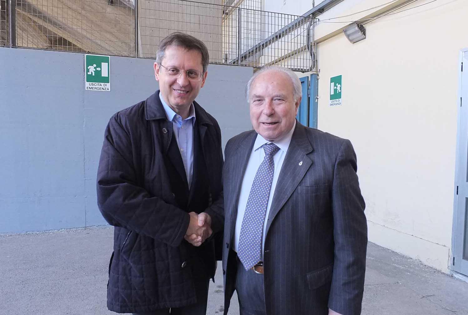 A sinistra il sindaco Marco Filippeschi  con il presidente Carlo Battini