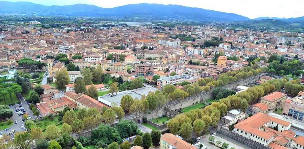 Calano i prezzi delle case e i pistoiesi tornano in città 