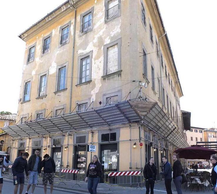 «Trovatelli da salvare» il grido dei commercianti 