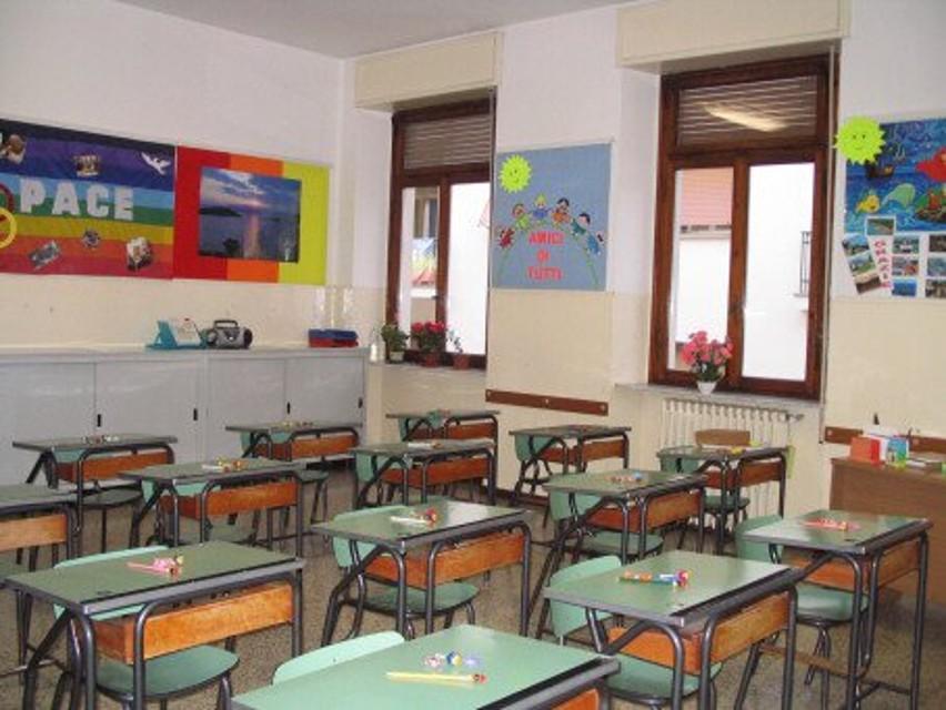 Cagliari, razzismo a scuola: bagni separati per gli allievi migranti. Ma il caso è rientrato 