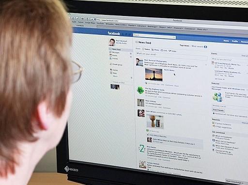 Diffama il sindaco su Fb e finisce nei guai 