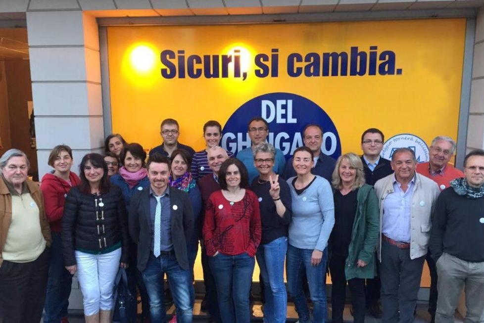 Una lista di professionisti, studenti e imprenditori