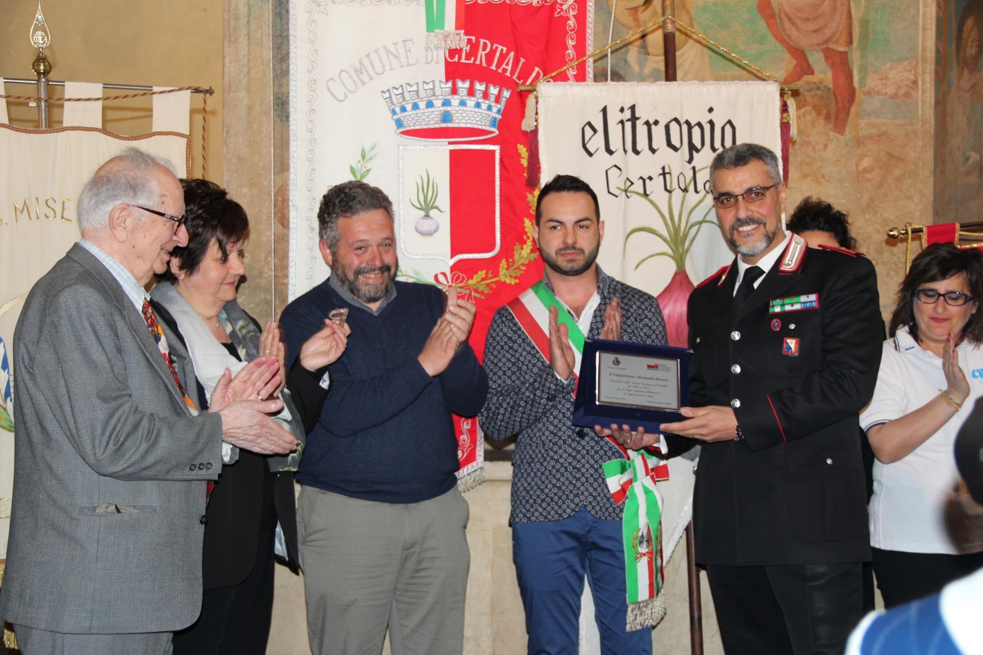 Alessandro Borsetti il primo a destra con i sindaci 