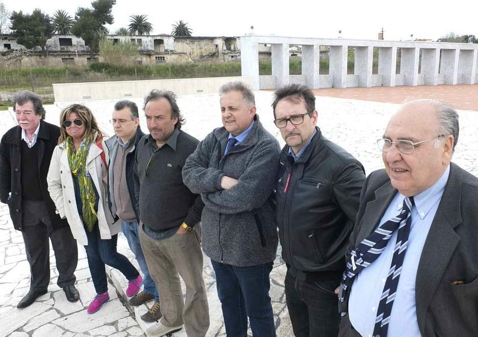 «Vogliamo capire i motivi del degrado del teatro»