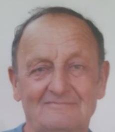 Casotto in campo con in lutto in omaggio a Mario Laurenti