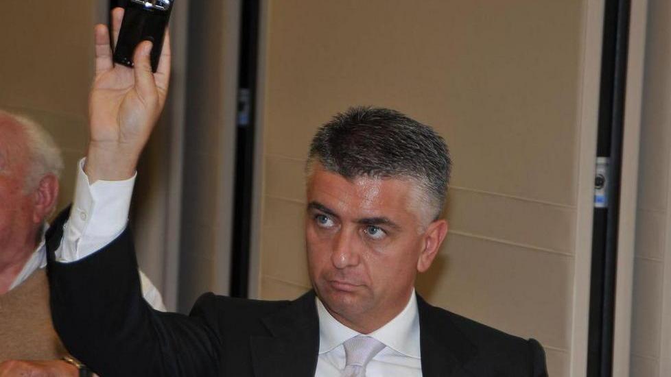Mallegni rimane in corsa a Pietrasanta: «Ma non è un ripiego»