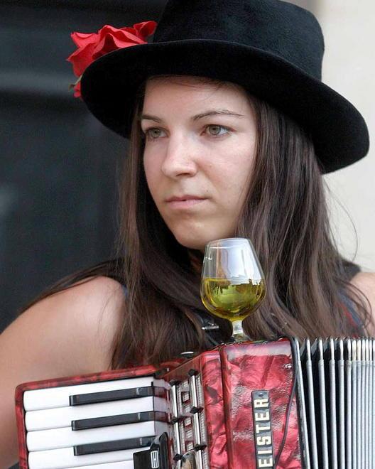 ‘Tassa sulla birra’ in aiuto dei Buskers 