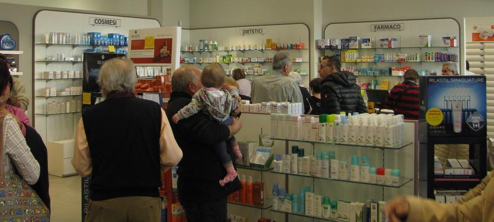 Inaugurata ieri la nuova farmacia