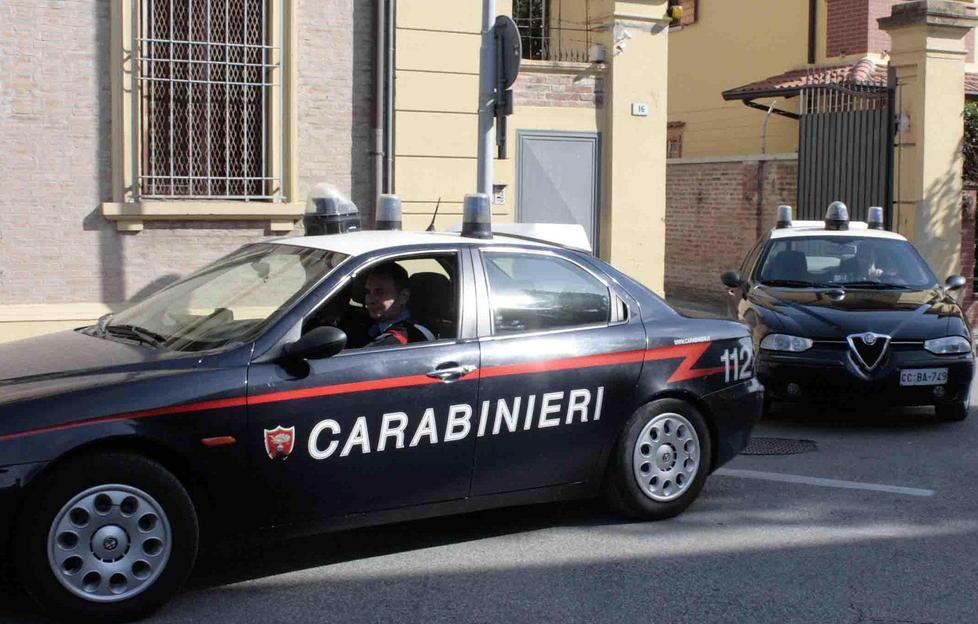  Frequenta donna separata, viene pestato 